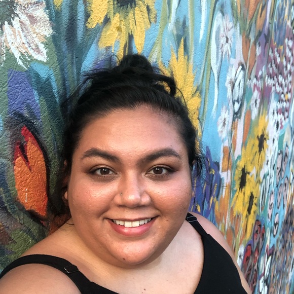 Meet your Posher, Ashley - Picture 1 of 1